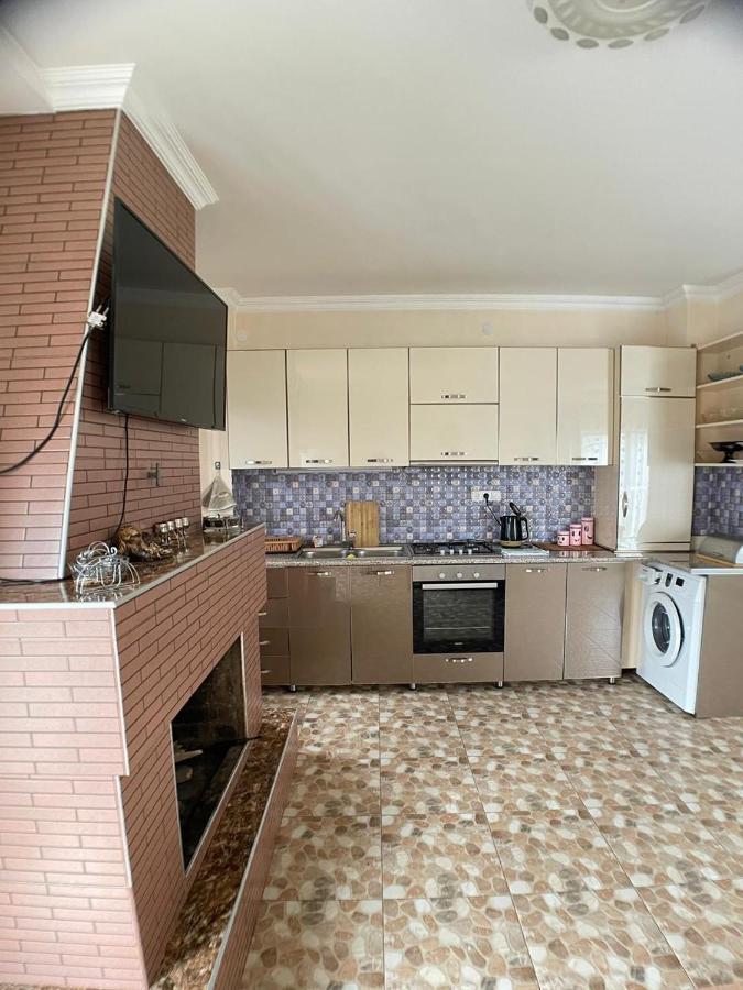 Villa In 巴库里阿尼 外观 照片