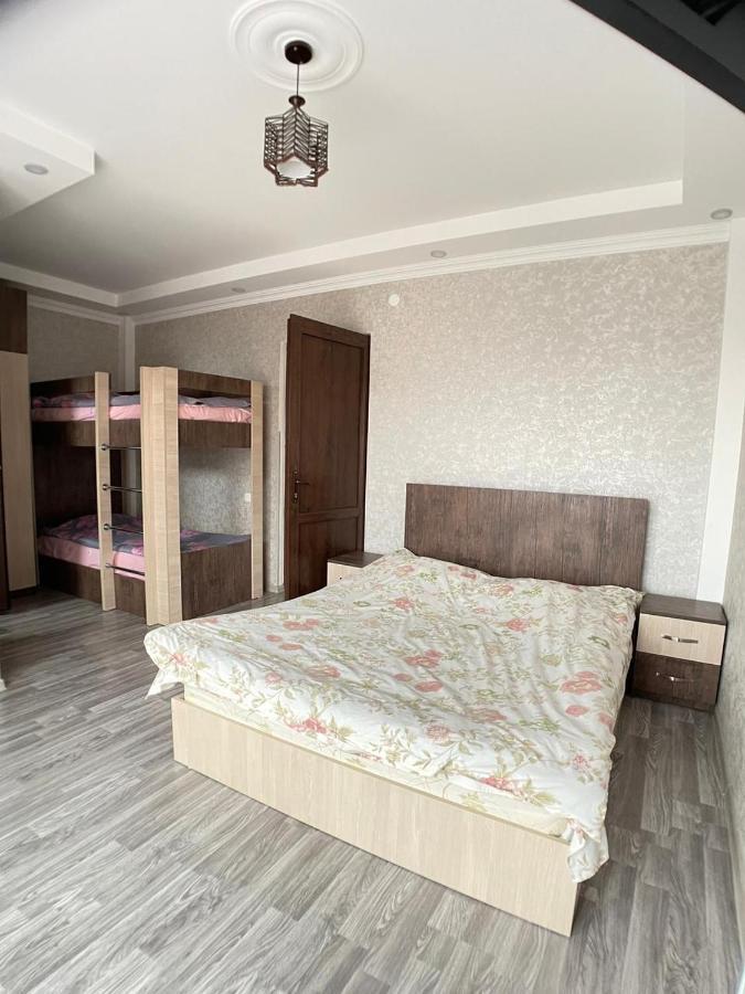 Villa In 巴库里阿尼 外观 照片